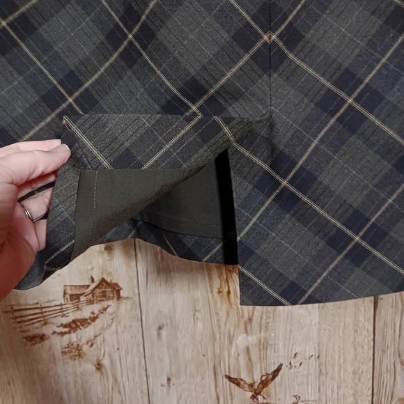 The Limited Green Plaid Pencil Skirt Size 12 - Picture 3 of 7